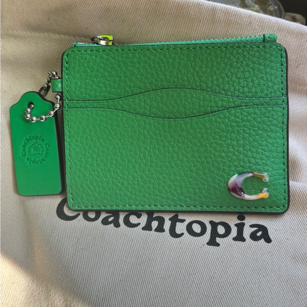 Authentic COACHTOPIA Green Leather zip top Card Holder with keychain - Picture 7 of 9